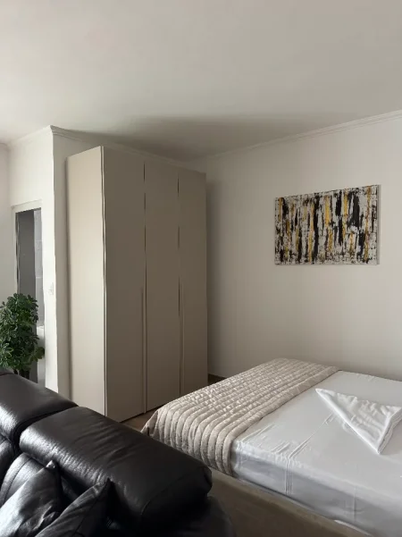 Tirane, jepet me qera garsonier Studio Kati 3, 55 m² 430 € (Astir)