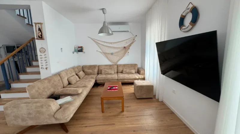 Golem, shitet Vile 3 Katshe, 358 m² 1.300.000 € (Qerret)