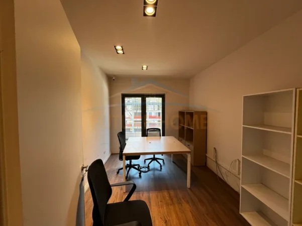 Tirane, shitet apartament 3+1+Ballkon Kati 9, 166 m² 498.450 € (Ring Center,Zogu i Zi)