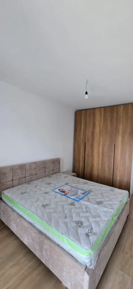 Tirane, jepet me qera apartament 2+1+Aneks+Ballkon , 750 € (laprake)