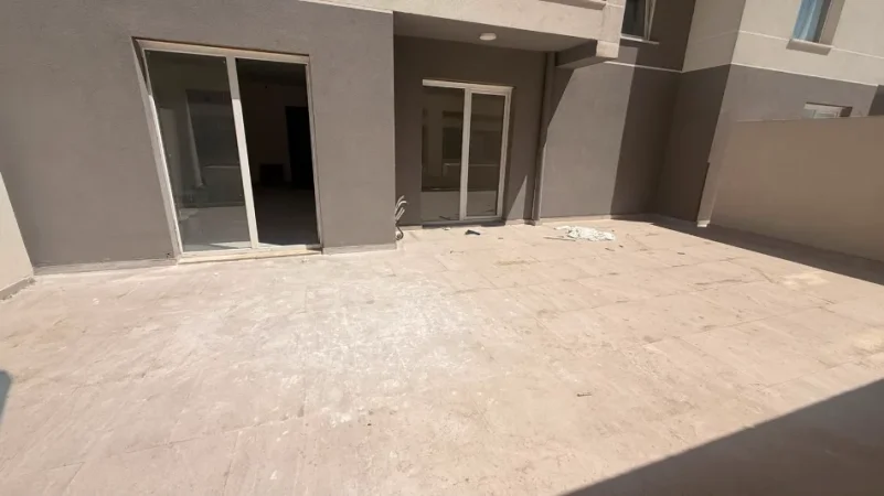 Tirane, jepet me qera apartament 1+1 , 52 m² 400 € (Univers City)
