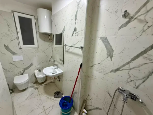 Tirane, jepet me qera apartament 2+1 Kati 4, (5 MAJI)