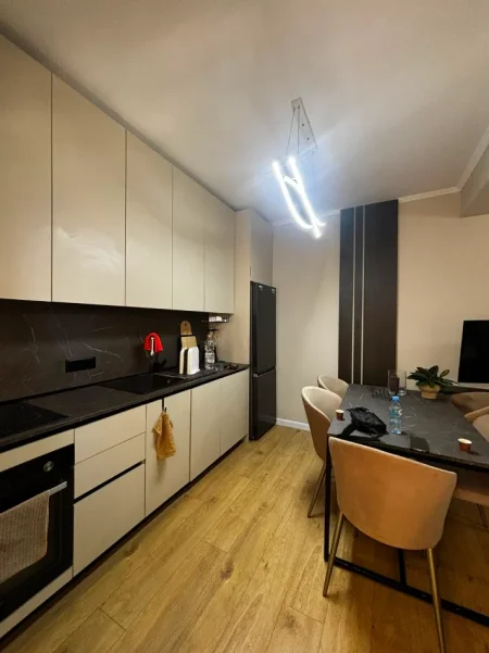 Tirane, shitet apartament 1+1 Kati 4, 55 m² 125.000 € (rruga endri keko)