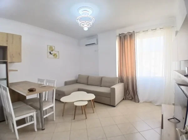 Tirane, jap me qera apartament 1+1+Ballkon Kati 6, 75 m² 450 € (Astir)