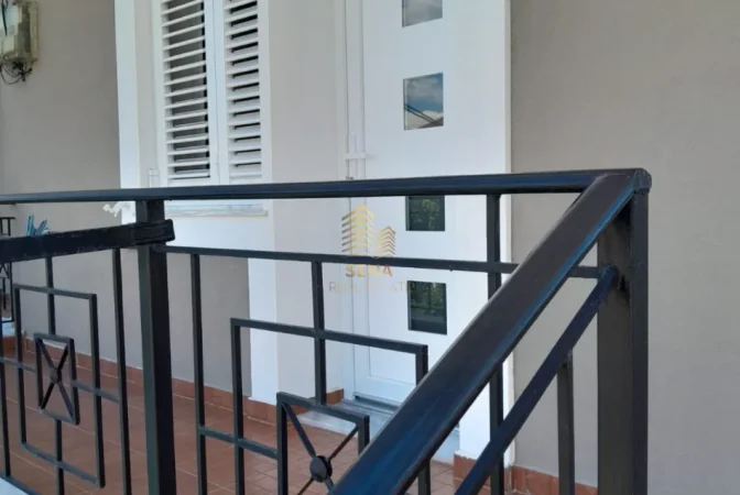 Tirane, jepet me qera apartament 1+1 Kati 2, 50 m² 350 € (Jordan Misja)