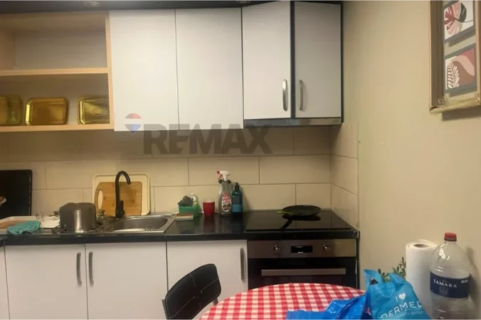 Tirane, jepet me qera apartament Kati 4, 40 m² 450 € (Pran fakultetit Ekonomik)