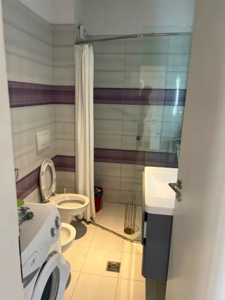 Tirane, jepet me qera apartament 1+1 Kati 6, 67 m² 600 € (Kompleks Magnet 21 Dhjetori)