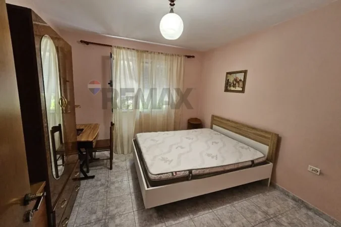 Tirane, shes apartament 2+1+Ballkon Kati 2, 140.000 € (Xhanfize keko)