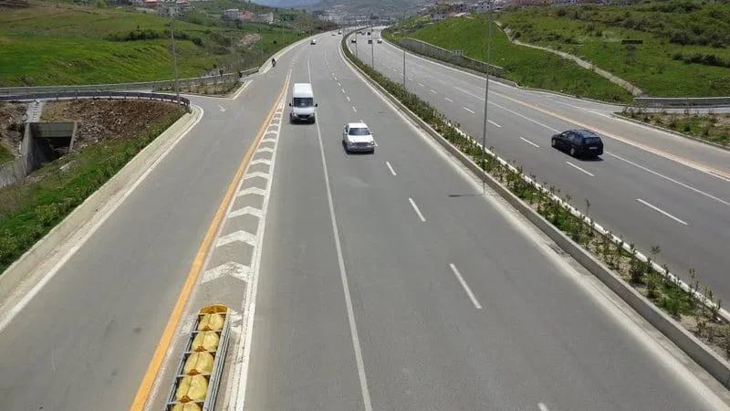 Tirane, shitet toke , 4.700 m² (Autostrada Tr-Dr)