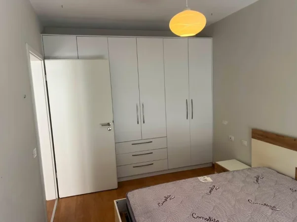 Tirane, jepet me qera apartament 1+1+Ballkon Kati 6, 75 m² 600 € (21 Dhjetori)  KOMPLEKSI MAGNET, 21 DHJETORI