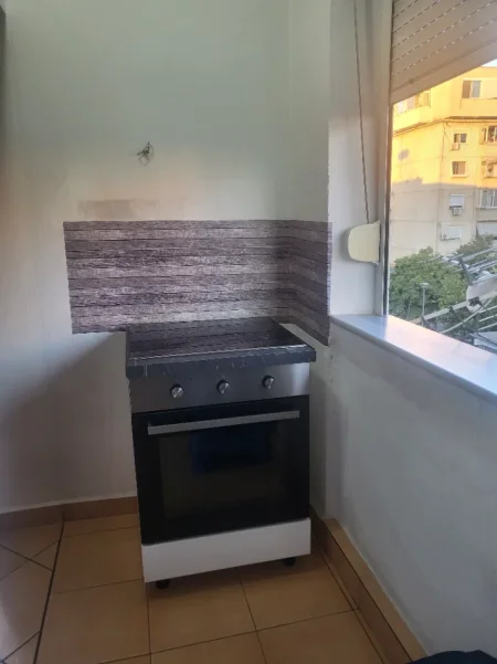 Tirane, apartament 1+1+Ballkon Kati 4, 59 m² 129.000 € (Kongresi i Lushnjes, Ish parku i autobuzeve)