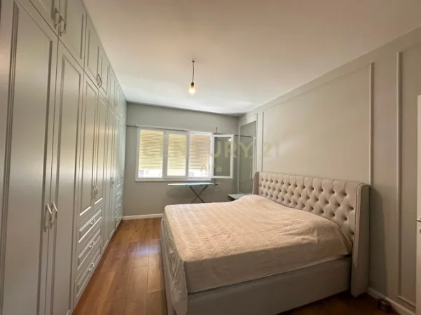 Tirane, jepet me qera apartament 2+1+Ballkon Kati 5, 120 m² 1.050 € (don bosko)