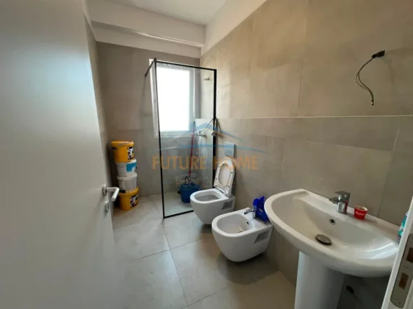 Tirane, jepet me qera apartament 2+1 Kati 10, 93 m² 750 € 