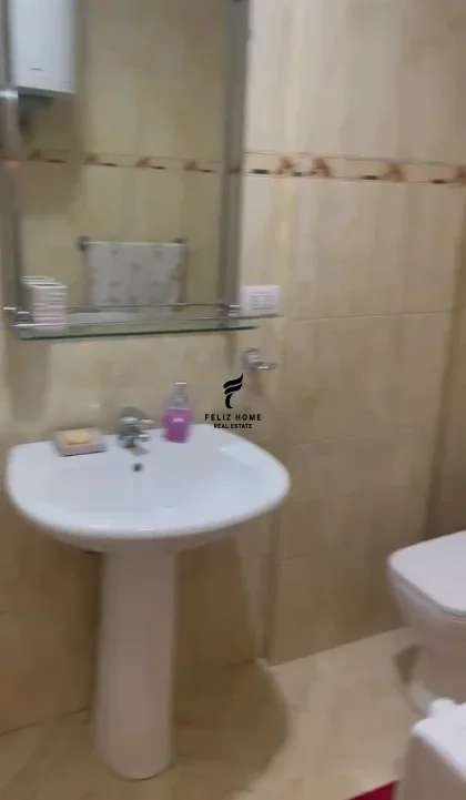 Tirane, jepet me qera apartament 1+1 Kati 3, 70 m² 600 € (MYSLYM SHYRI)