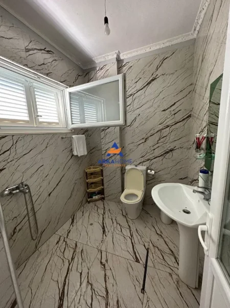 Tirane, jepet me qera Vile Vile 3 Katshe , 490 m² 3.536 € 
