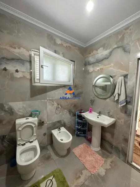 Tirane, jepet me qera Vile Vile 3 Katshe , 490 m² 3.536 € 