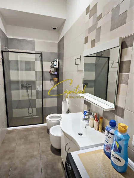 Tirane, jepet me qera apartament 2+1 Kati 1, 92 m² 600 € (KOMPLEKSI GOLDEN PARK 3)