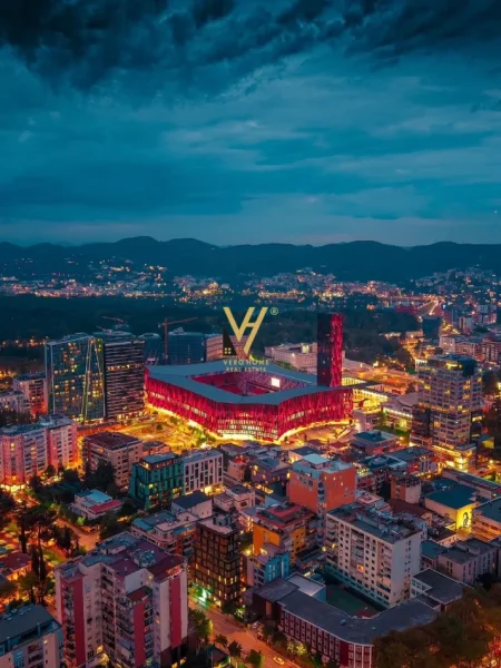 Tirane, shitet ambjent biznesi Kati 0, 247 m² (ARENA CENTER)