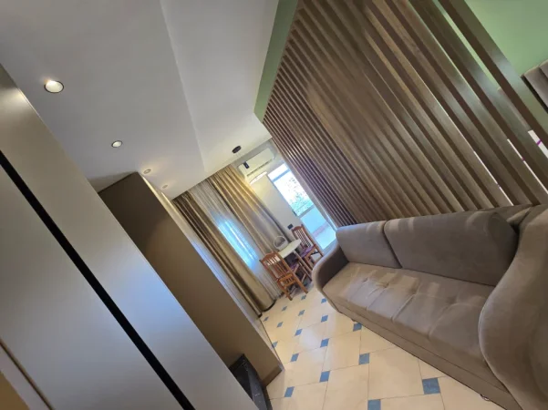 Tirane, jepet me qera apartament , 48 m² 420 € 