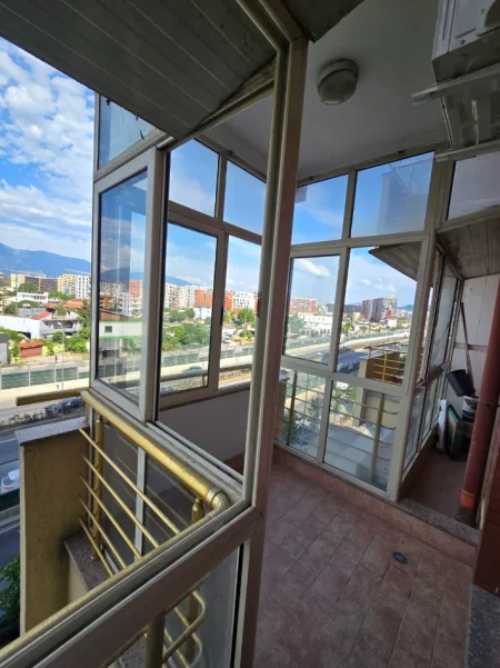 Tirane, jepet me qera apartament , 48 m² 420 € 