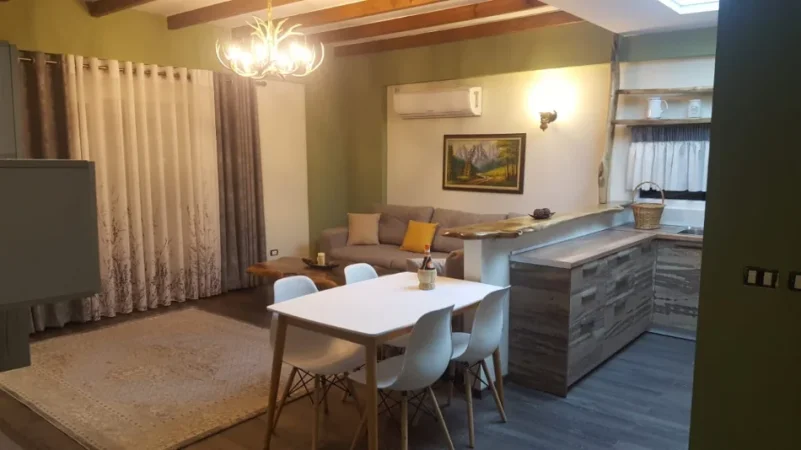 Tirane, jepet me qera apartament 2+1 Kati 3, 100 m² 650 € (Liqeni i Thate ,Rruga Peti)