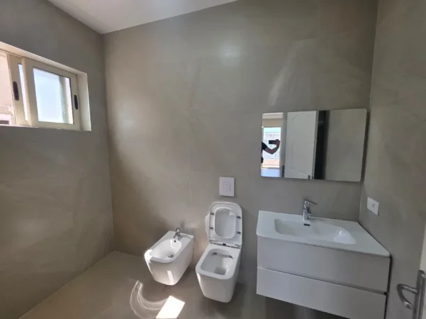Tirane, shitet apartament 2+1+Ballkon Kati 7, 108 m² 163.000 € (Rruga Sokrat Miho)