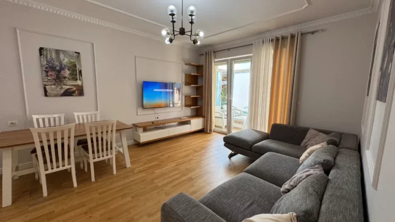 Tirane, shitet apartament 3+1+Ballkon Kati 1, 117 m² 340.000 € (Rruga Eduard Mano)