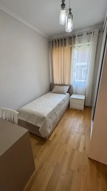 Tirane, shitet apartament 3+1+Ballkon Kati 1, 117 m² 340.000 € (Rruga Eduard Mano)