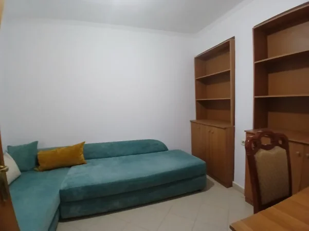 Tirane, jepet me qera apartament 2+1 Kati 1, 96 m² 450 € (BKT tek Rruga e Elbasanit)