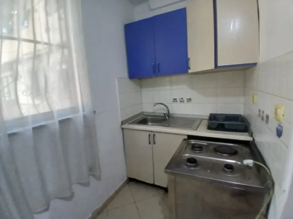 Tirane, jepet me qera apartament 2+1 Kati 1, 96 m² 450 € (BKT tek Rruga e Elbasanit)