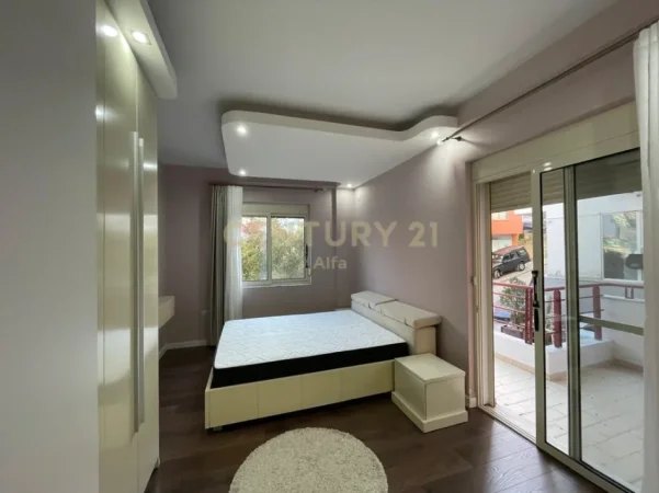 Tirane, jepet me qera apartament 1+1 Kati 2, 85 m² 600 € (liqeni i thate)