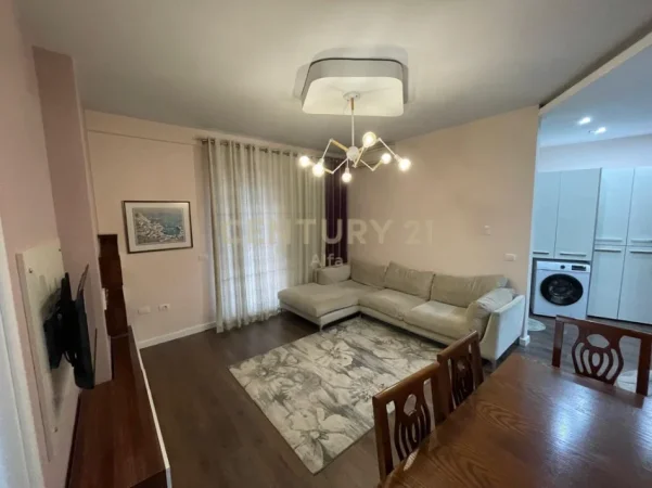 Tirane, jepet me qera apartament 1+1 Kati 2, 85 m² 600 € (liqeni i thate)