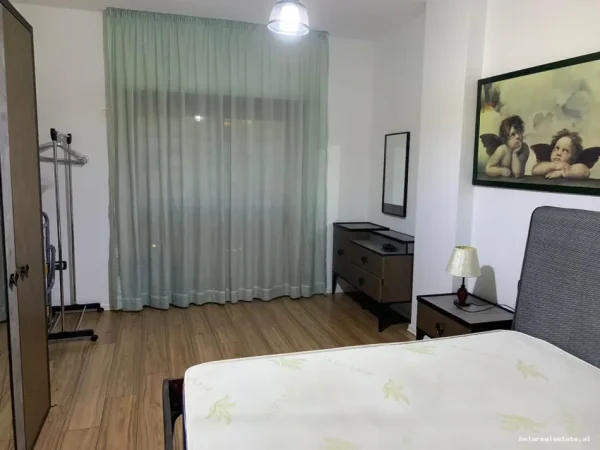Tirane, jepet me qera apartament 1+1+Ballkon Kati 7, 70 m² 850 € (rruga e elbasanit)