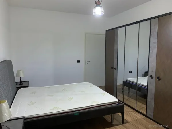 Tirane, jepet me qera apartament 1+1+Ballkon Kati 7, 70 m² 850 € (rruga e elbasanit)