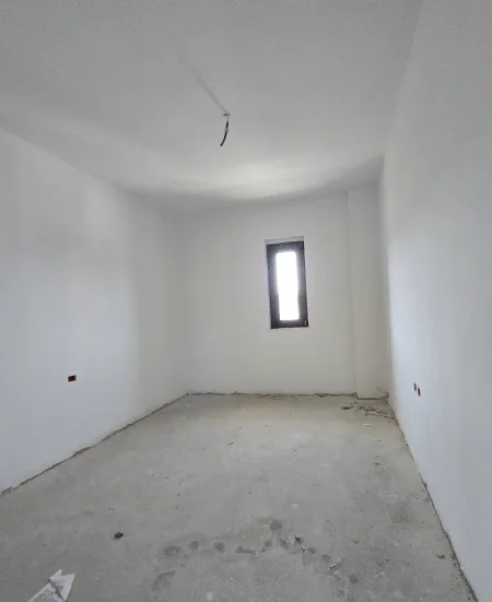 Tirane, shitet apartament 3+1 , 151 m² 340.000 € 