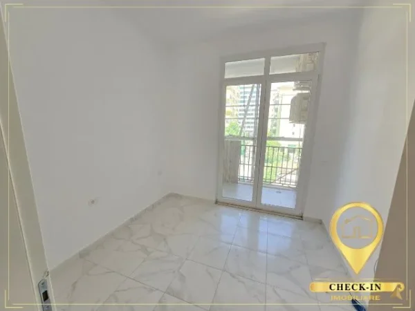 Tirane, jepet me qera zyre Kati 2, 111 m² 1.070 € (Square 21)