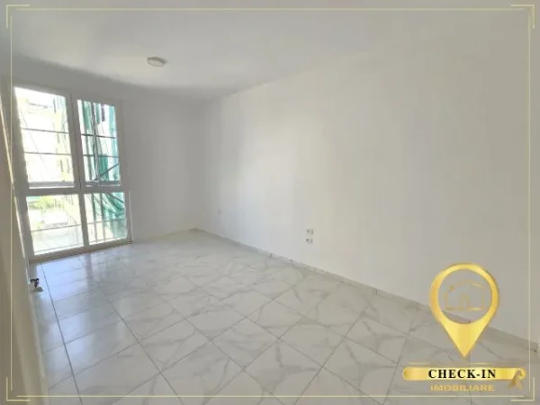 Tirane, jepet me qera zyre Kati 2, 111 m² 1.070 € (Square 21)