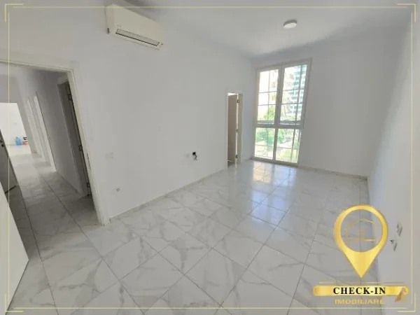 Tirane, jepet me qera zyre Kati 2, 111 m² 1.070 € (Square 21)