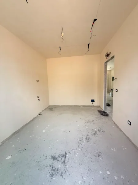 Vlore, shitet Vile Vile 2 Katshe , 185 m² (Drimadhe Vlore)