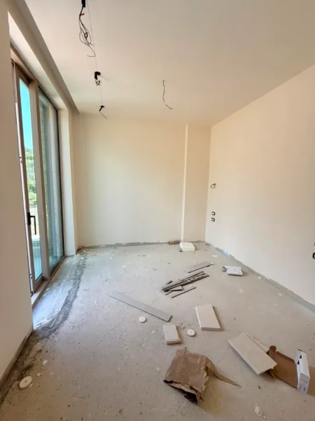 Vlore, shitet Vile Vile 2 Katshe , 185 m² (Drimadhe Vlore)
