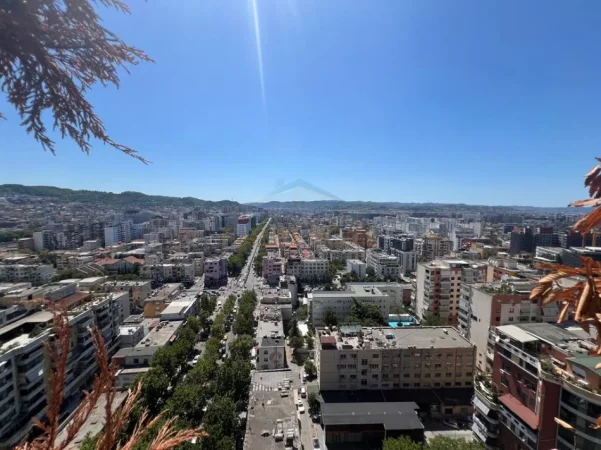 Tirane, jepet me qera ambjent biznesi , 160 m² 2.500 € (Rruga e Kavajes)