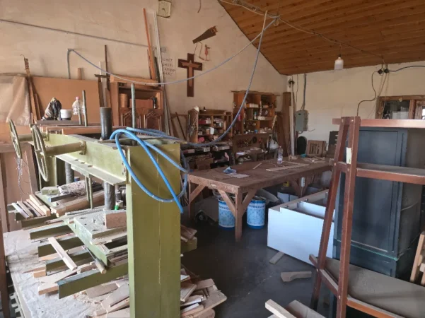 Korce, shitet magazine , 600 m² 