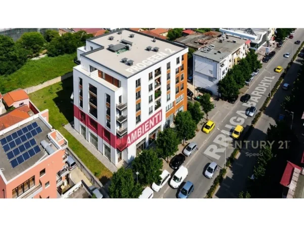 Tirane, jepet me qera ambjent biznesi Kati 1, 240 m² 3.000 € (Rruga Bardhyl)