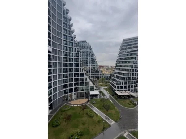 Tirane, jepet me qera zyre Kati 6, 177 m² 2.900 € (Lake View Residence)