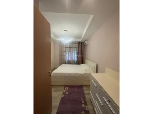 Tirane, jepet me qera apartament 2+1 Kati 2, 84 m² 650 € (Parkim Reshit Petrela)