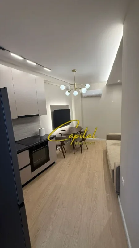 Tirane, jepet me qera apartament 1+1 Kati 2, 45 m² 500 € (ALI DEMI)