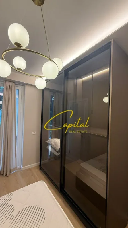 Tirane, jepet me qera apartament 1+1 Kati 2, 45 m² 500 € (ALI DEMI)