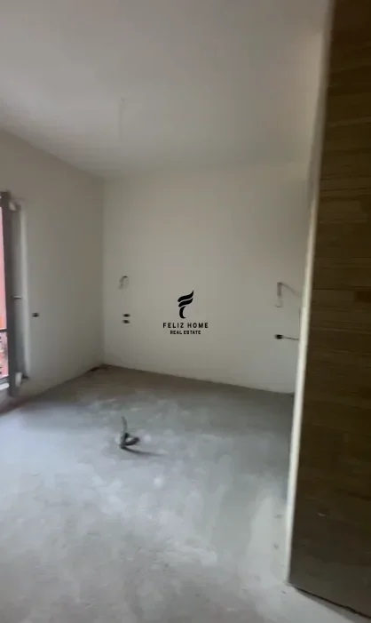 Tirane, jepet me qera zyre Kati 3, 250 m² 2.500 € (RRUGA E KAVAJES)