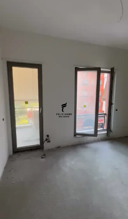 Tirane, jepet me qera zyre Kati 3, 250 m² 2.500 € (RRUGA E KAVAJES)