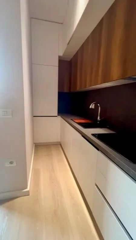 Tirane, jepet me qera apartament 1+1+Ballkon Kati 2, 75 m² 900 € (Rruga e Kosovareve)